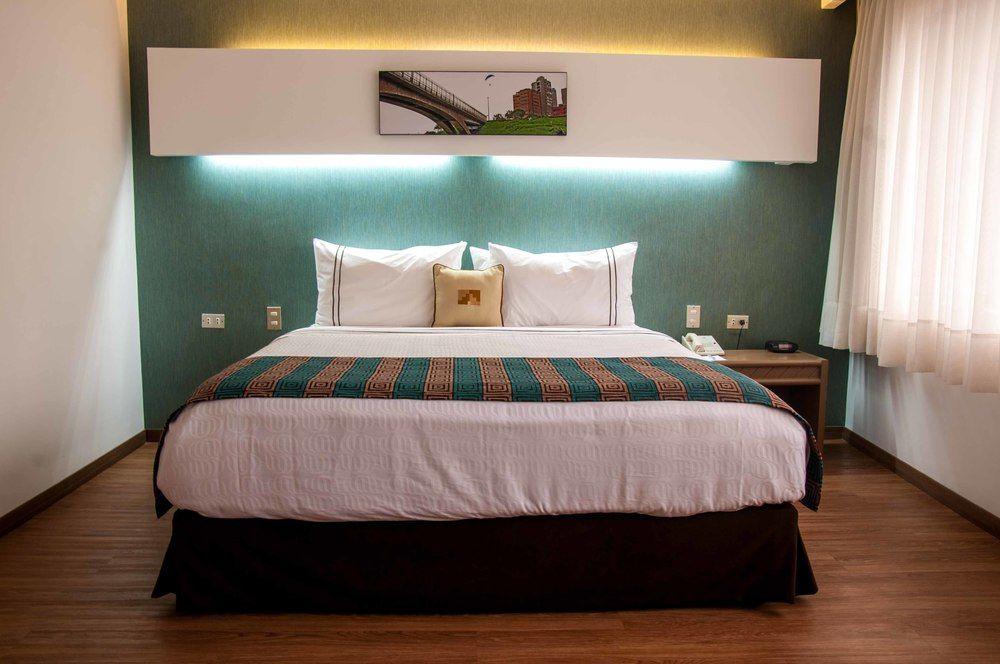 Socialtel Miraflores 3*